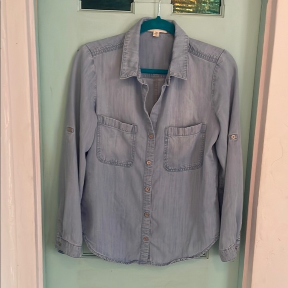 cloth & stone Tops - Cloth & Stone Light Blue Button Down Shirt
Anthropologie